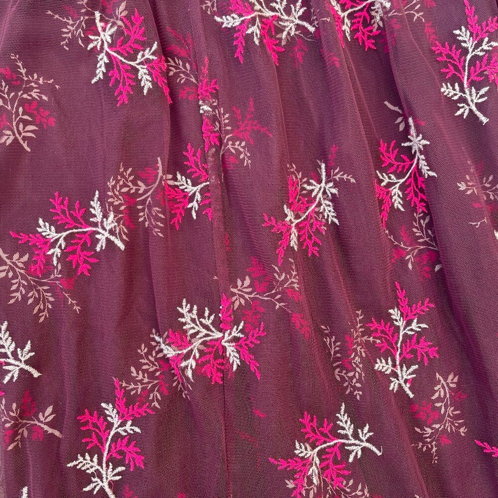 Sundance Size Small Women's Skirt, Red & Pink, Like New - Gorgeous Design!